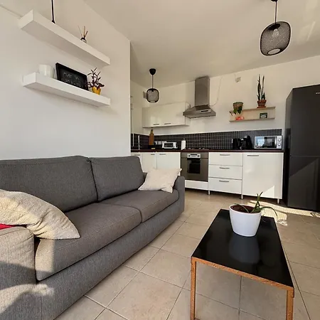 Penthouse Steps From Stunning Balluta Bay Appartement